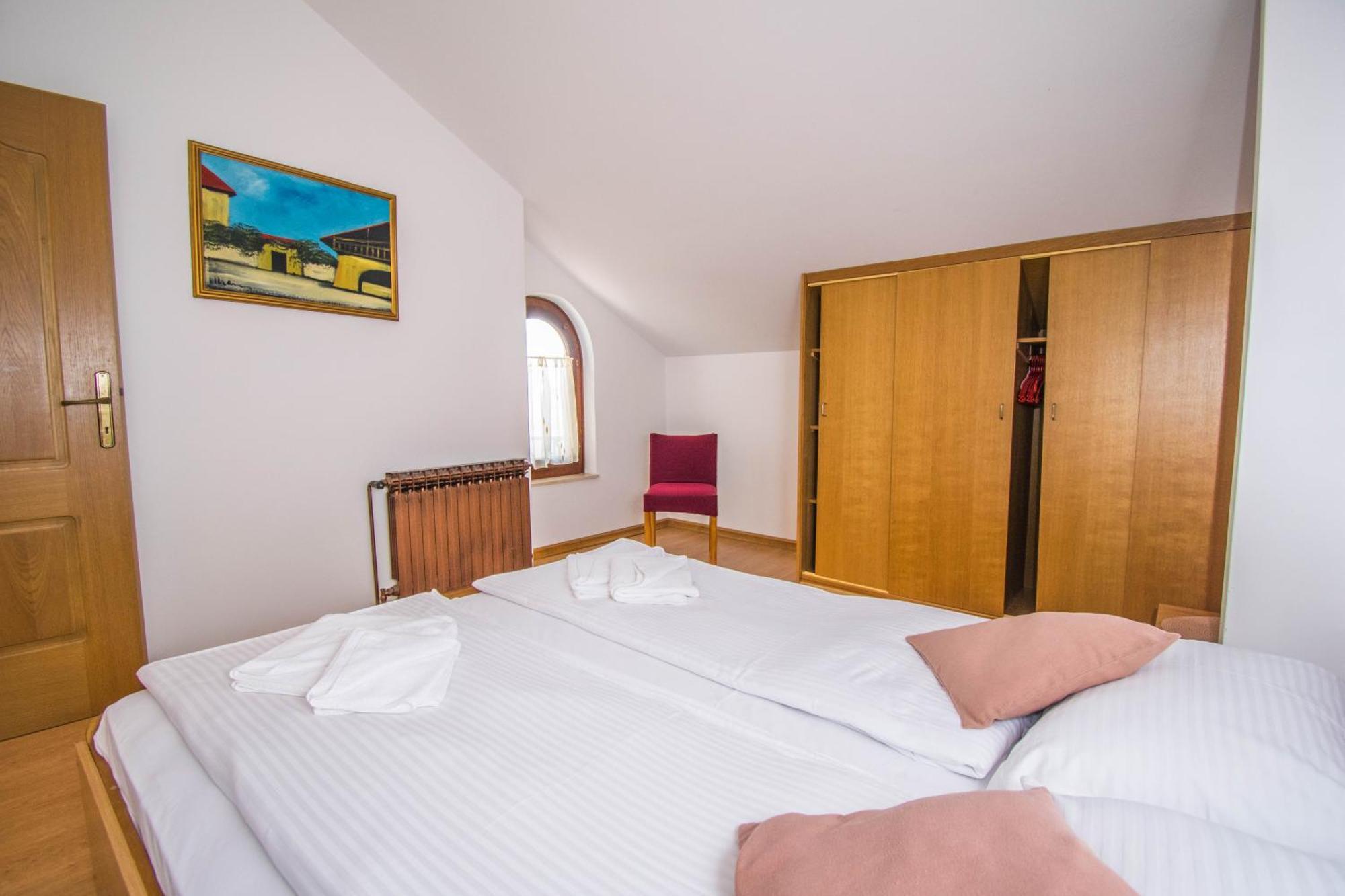 Apartments Punta & Vista In Krk Krk Town Exterior photo