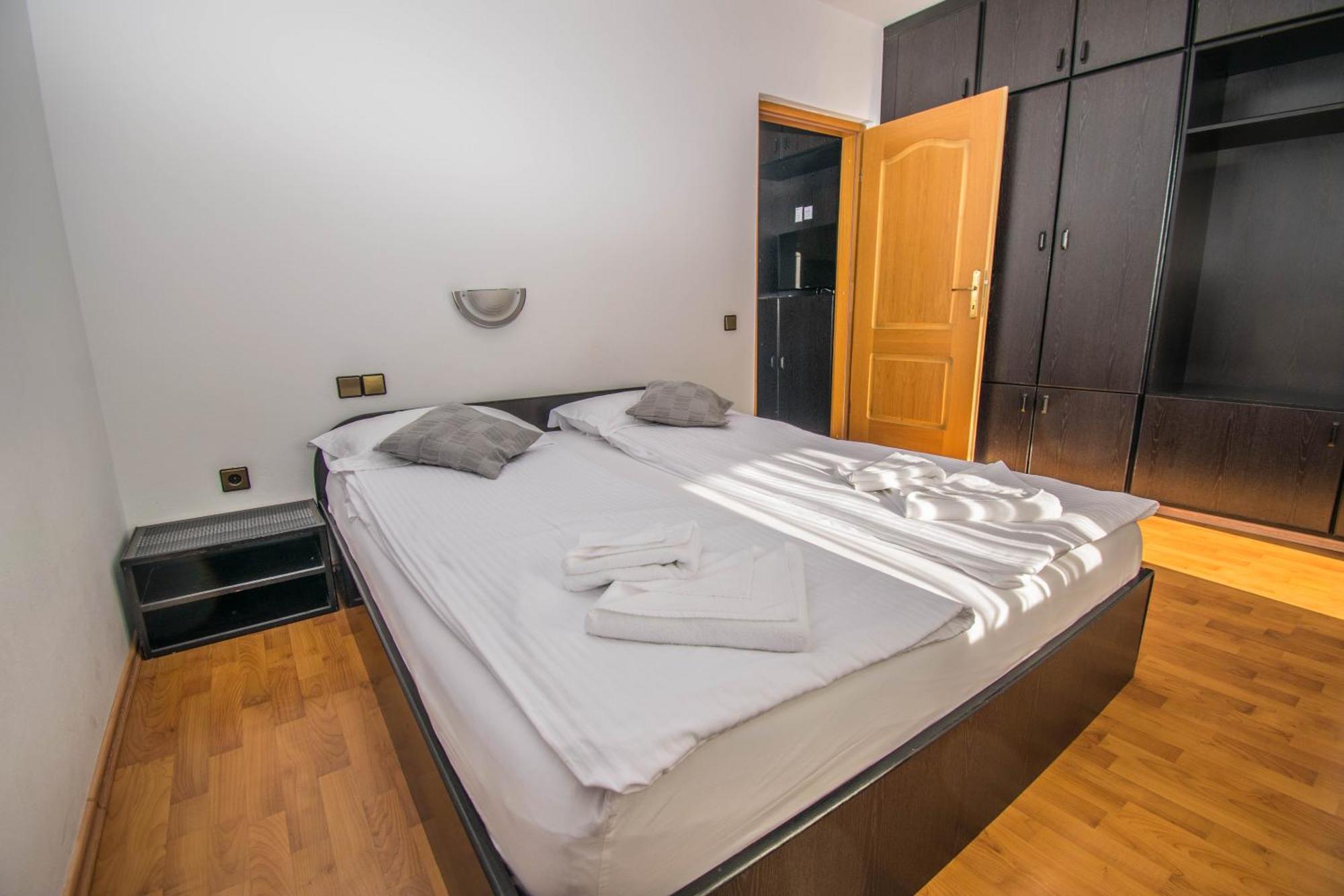 Apartments Punta & Vista In Krk Krk Town Exterior photo